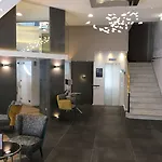 Western Carlton 4*