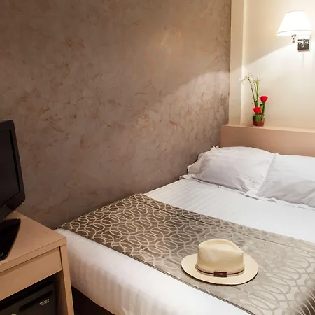 Western Carlton Hotel 4*