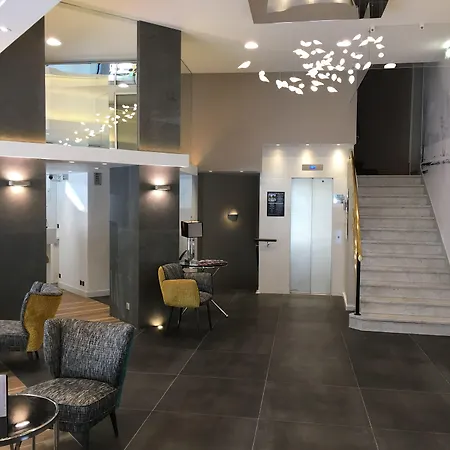 Western Carlton 4*
