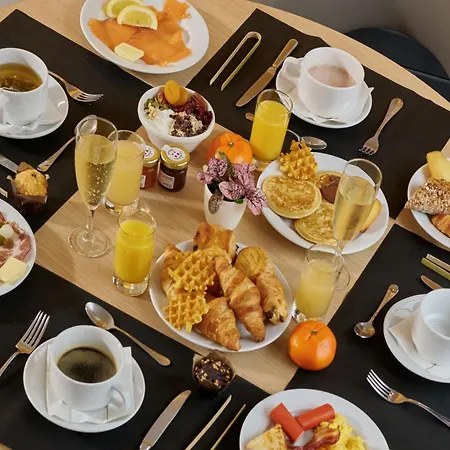 Hotel Western Carlton 4*