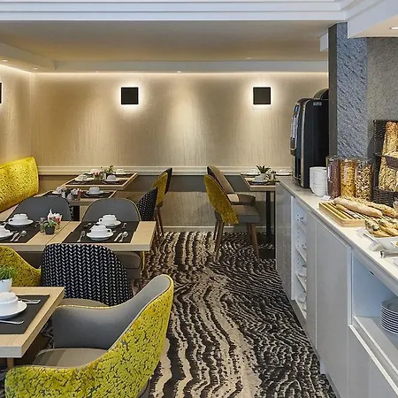 Western Carlton Hotel